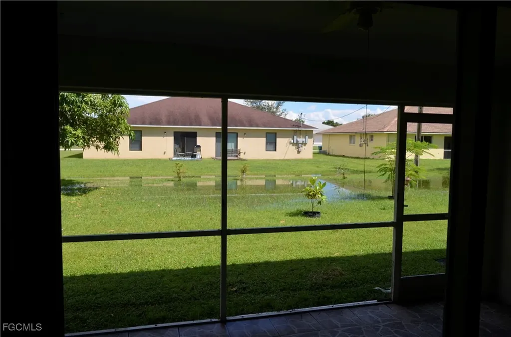 1325 SE 8th Avenue Cape Coral FL 33990