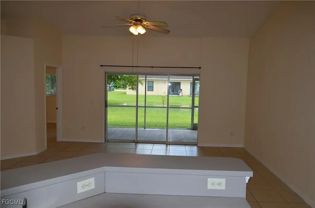1325 SE 8th Avenue Cape Coral FL 33990