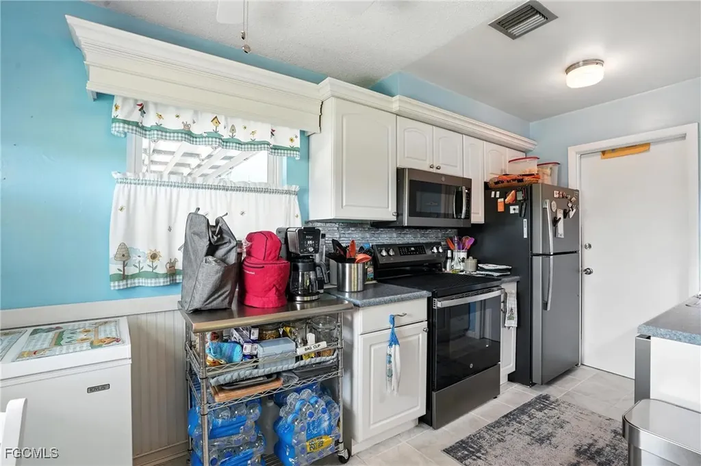 1164 Navajo Avenue Lehigh Acres FL 33974
