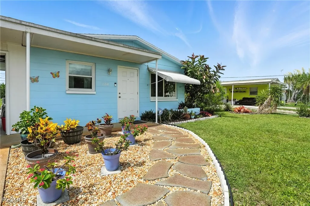1164 Navajo Avenue Lehigh Acres FL 33974