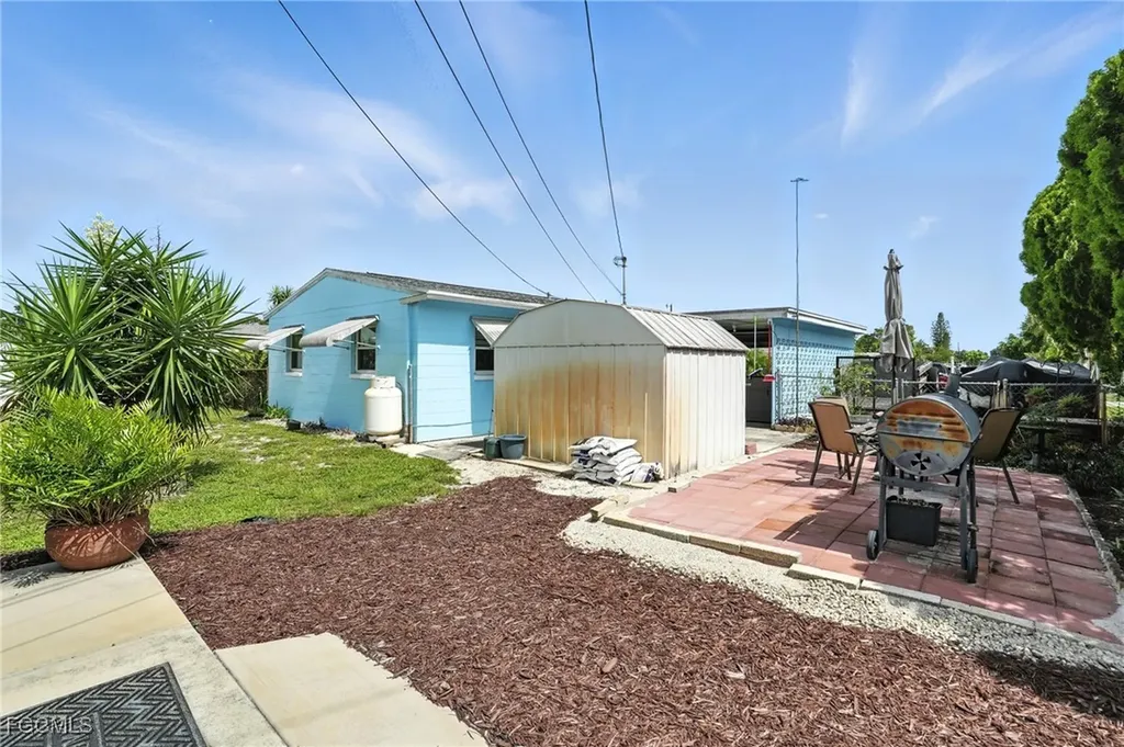 1164 Navajo Avenue Lehigh Acres FL 33974