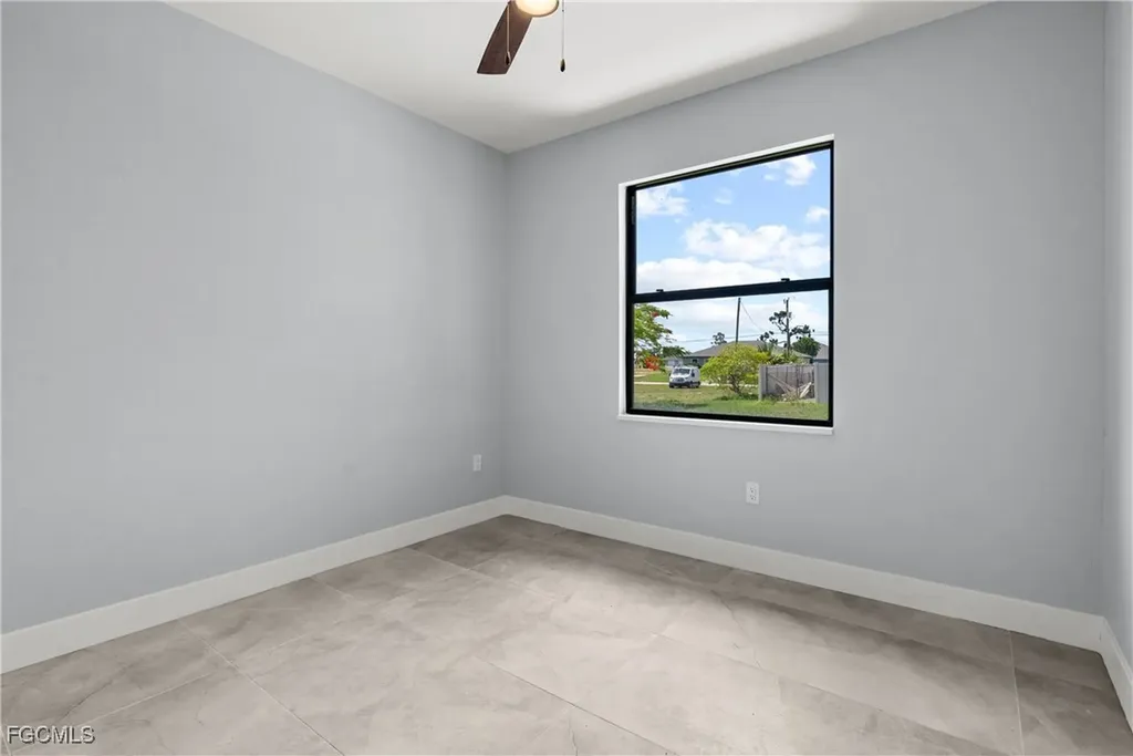 2242 NW 4th Street Cape Coral FL 33993