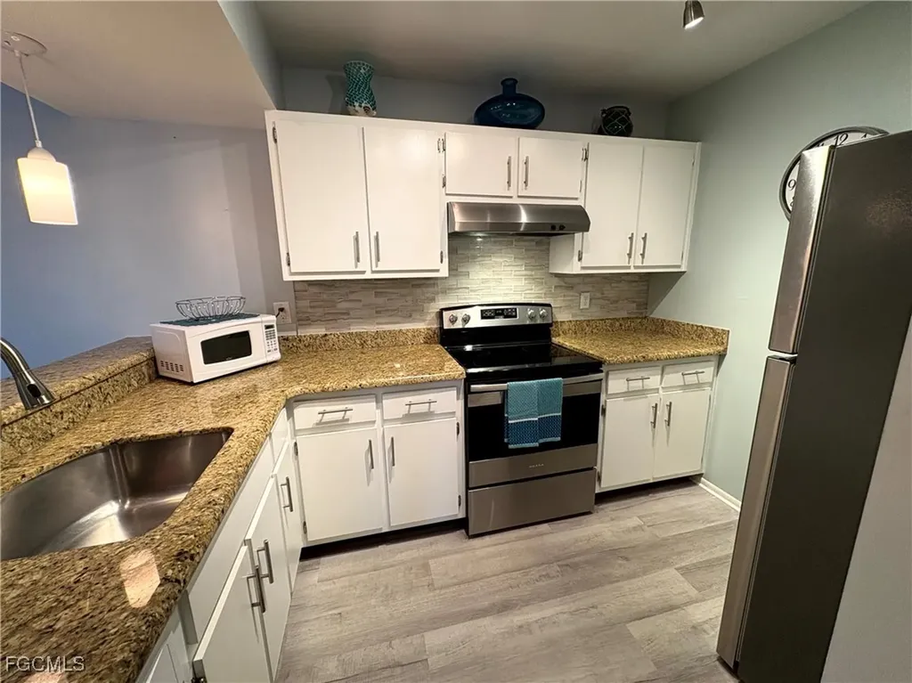 14861 Summerlin Woods Drive Fort Myers FL 33919