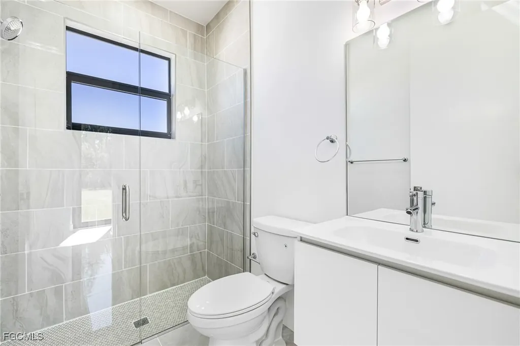 2833 NW 45th Place Cape Coral FL 33993