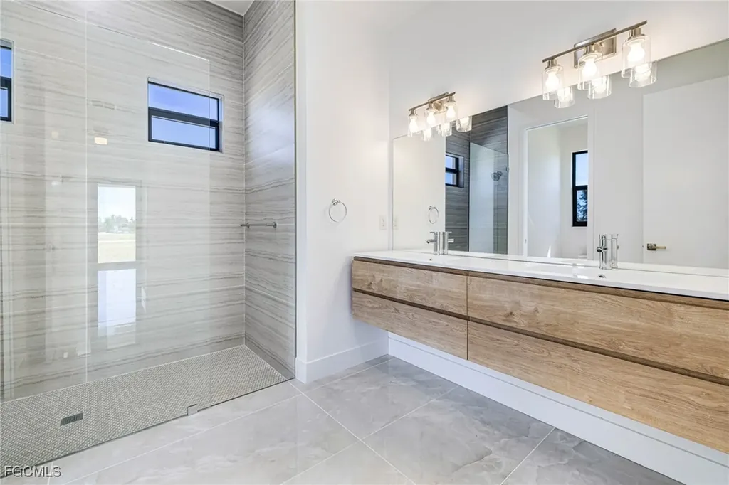2833 NW 45th Place Cape Coral FL 33993