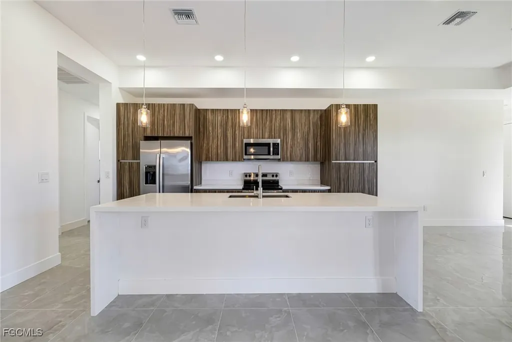 2833 NW 45th Place Cape Coral FL 33993