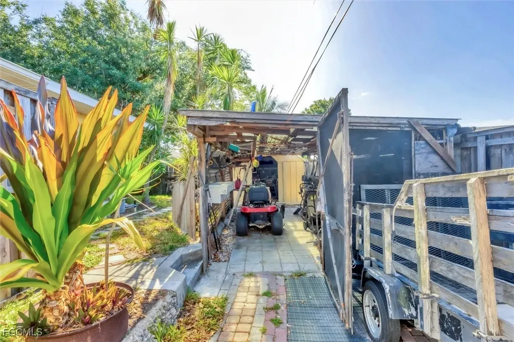 9366 Westminster Avenue Englewood FL 34224