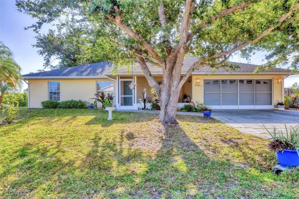 9366 Westminster Avenue Englewood FL 34224