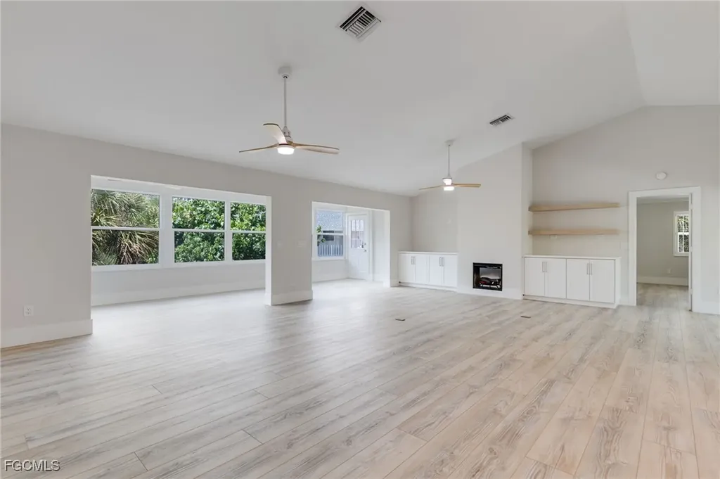 645 Oliva Street Sanibel FL 33957