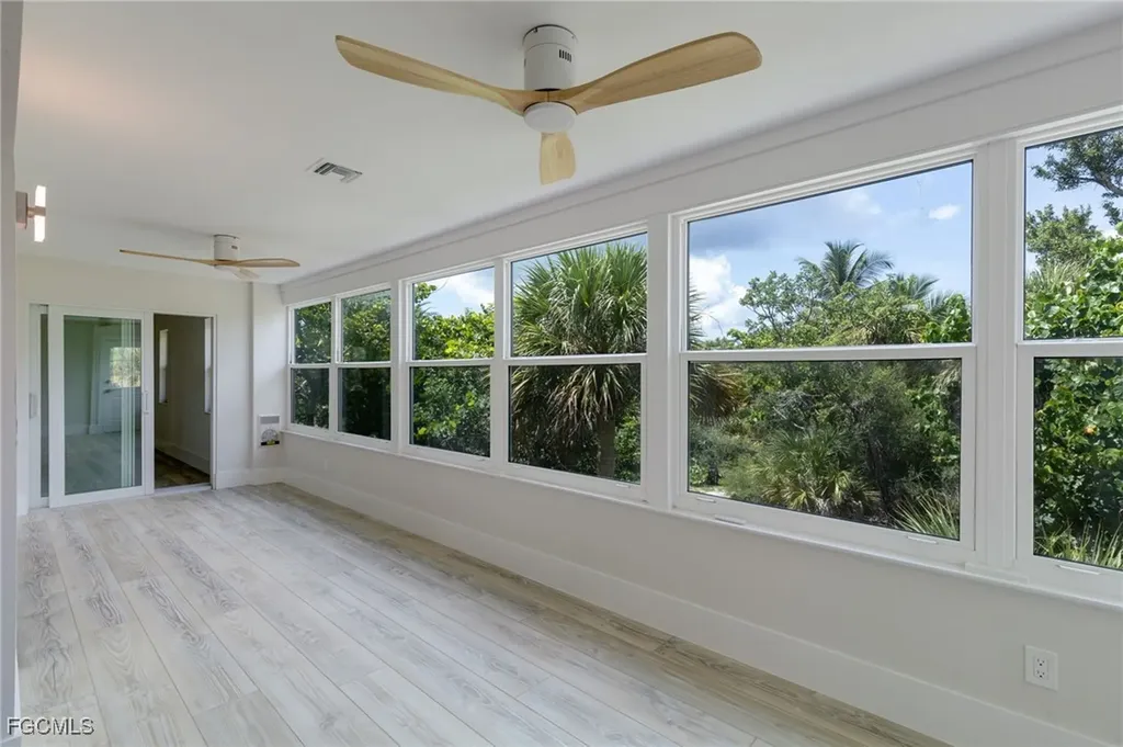 645 Oliva Street Sanibel FL 33957