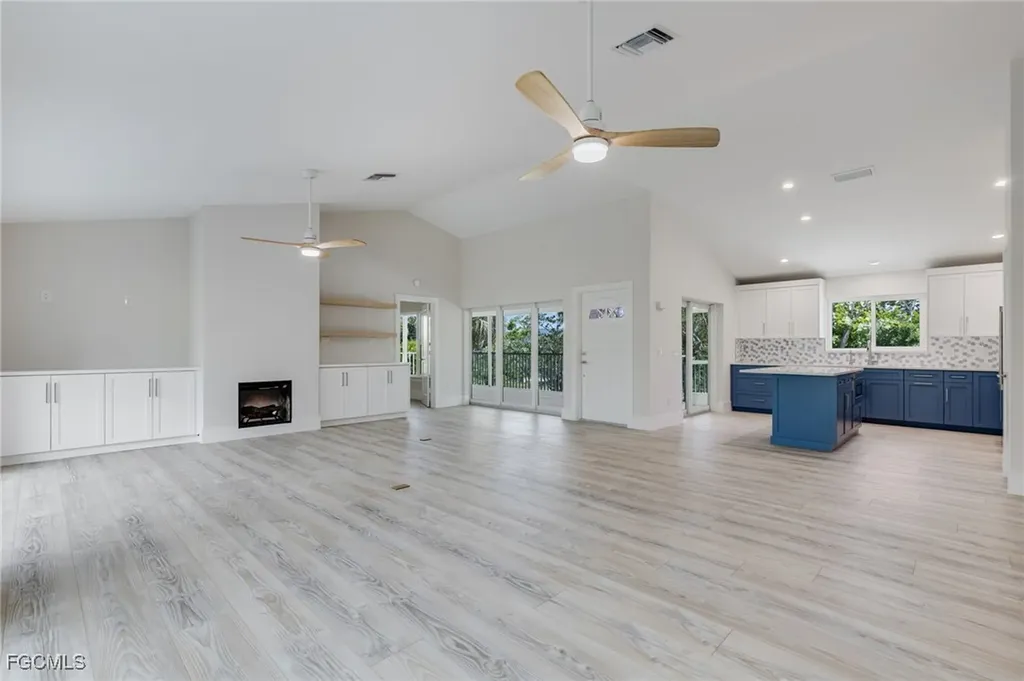 645 Oliva Street Sanibel FL 33957