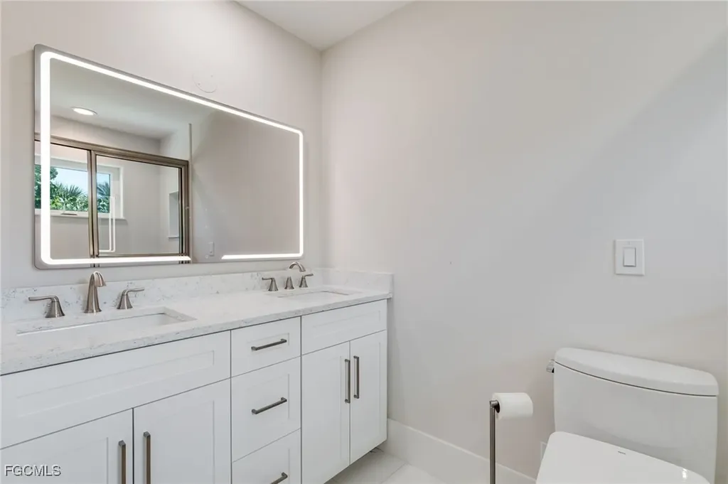 645 Oliva Street Sanibel FL 33957