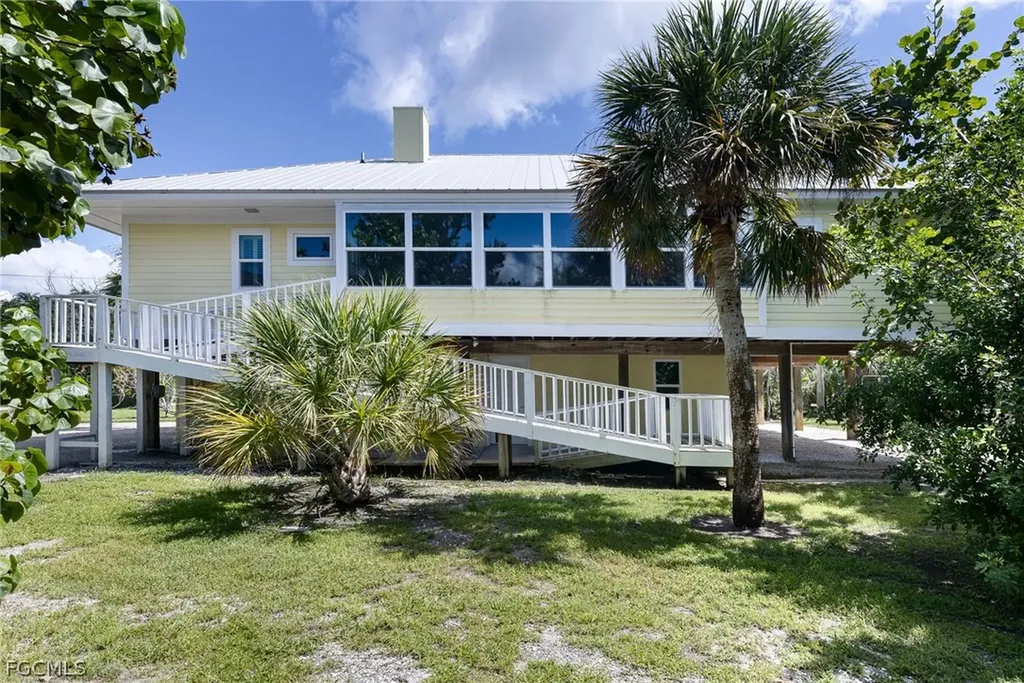 645 Oliva Street Sanibel FL 33957