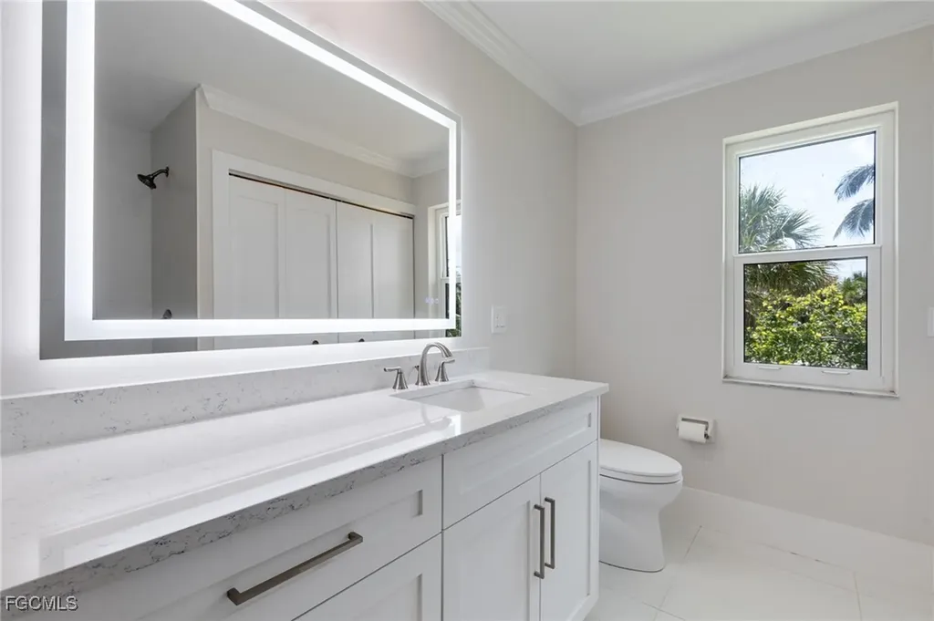 645 Oliva Street Sanibel FL 33957