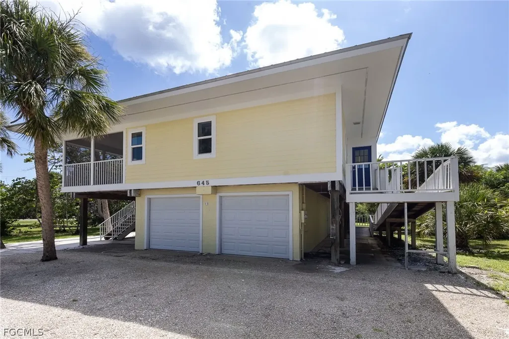 645 Oliva Street Sanibel FL 33957