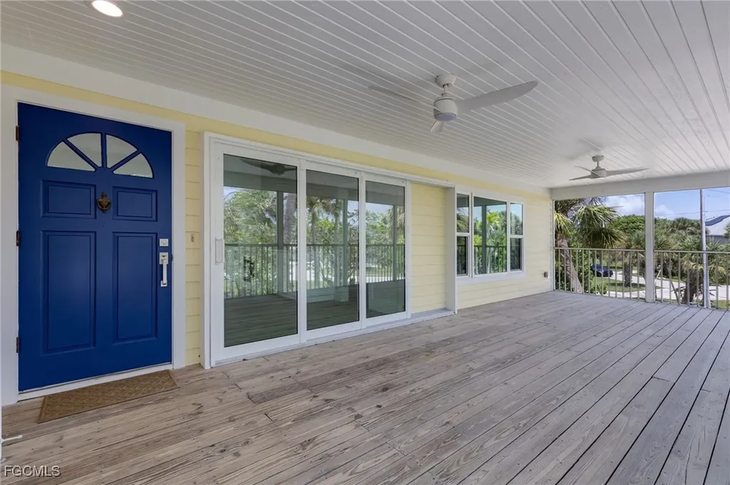 645 Oliva Street Sanibel FL 33957