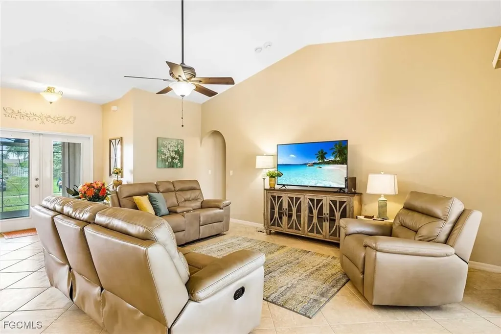 4226 SW 14th Place Cape Coral FL 33914