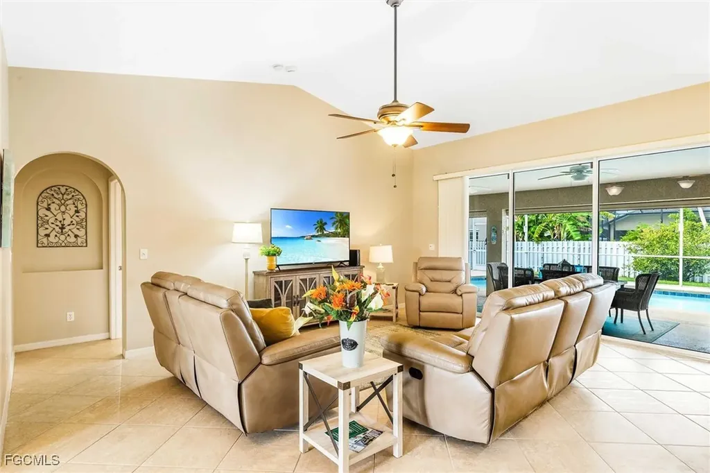 4226 SW 14th Place Cape Coral FL 33914