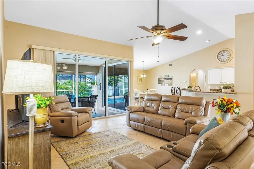 4226 SW 14th Place Cape Coral FL 33914
