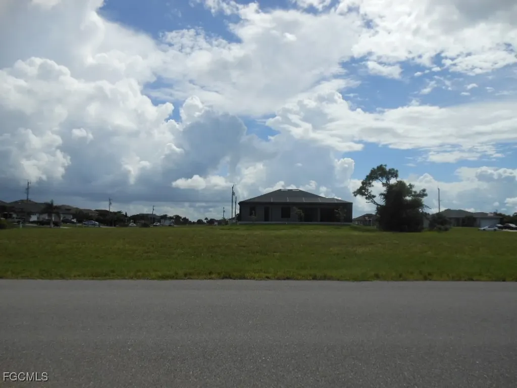 3839 NW 44th Avenue Cape Coral FL 33993