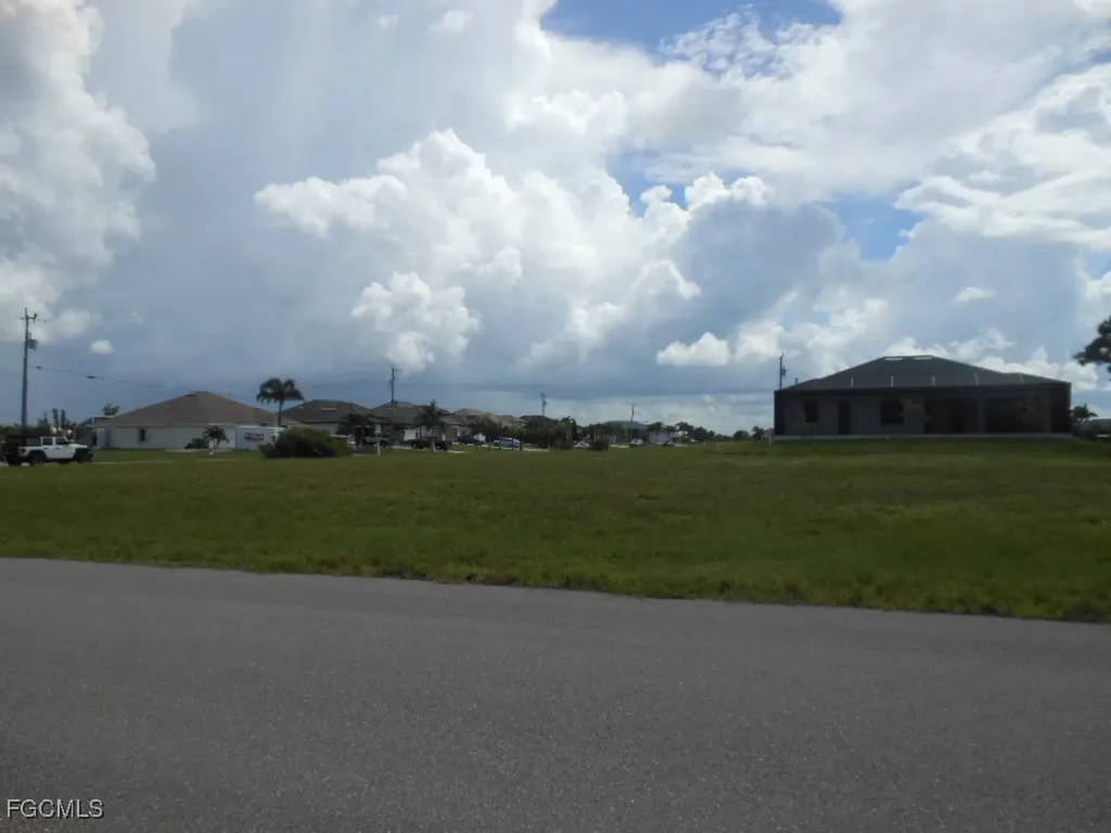 3839 NW 44th Avenue Cape Coral FL 33993