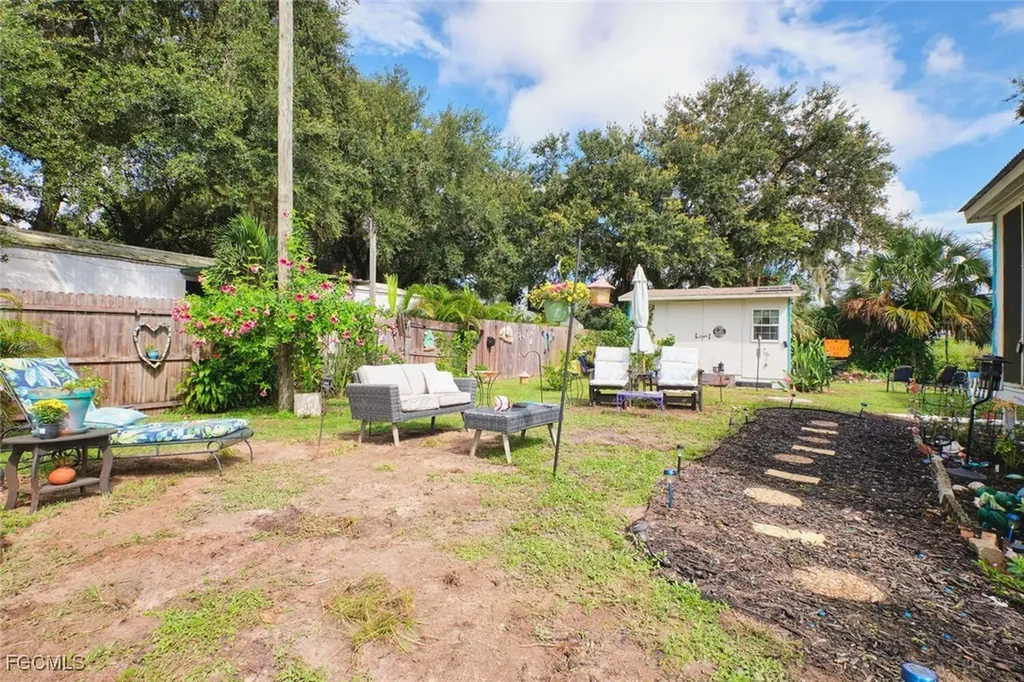 1106 Charles Street Moore Haven FL 33471