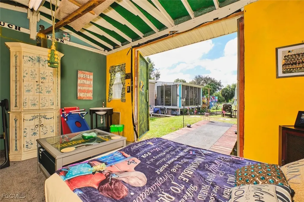 1106 Charles Street Moore Haven FL 33471