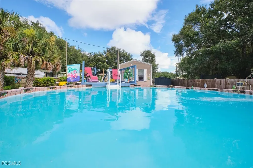 1106 Charles Street Moore Haven FL 33471