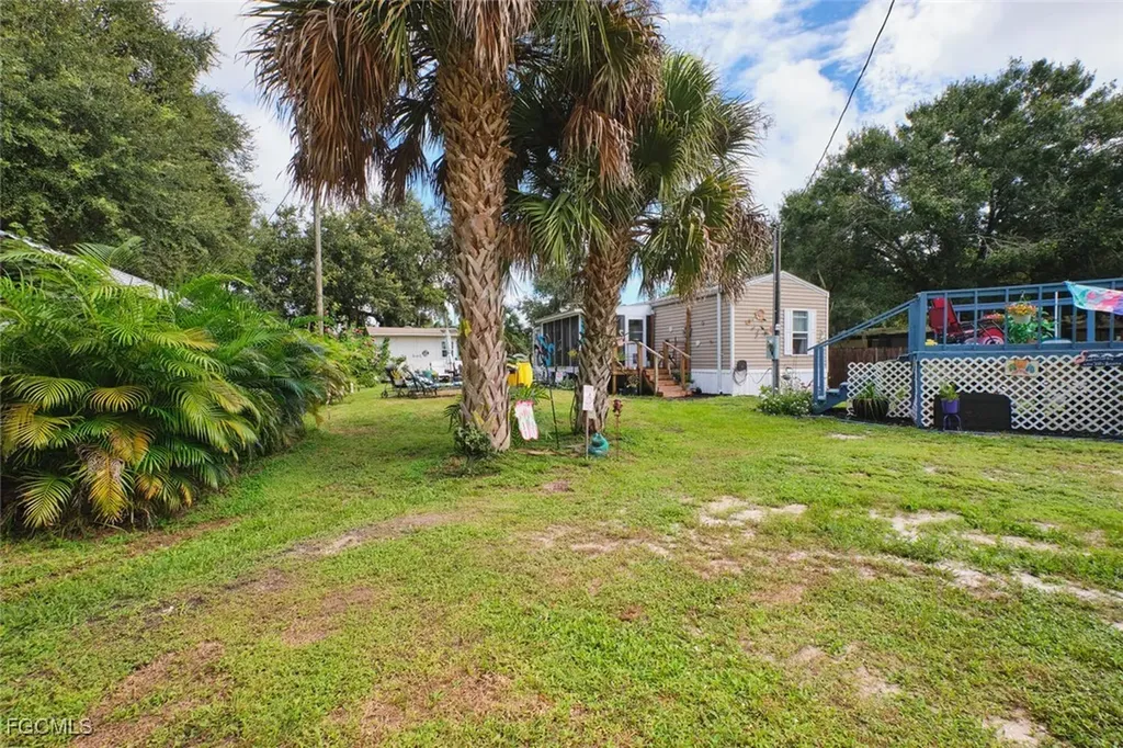 1106 Charles Street Moore Haven FL 33471