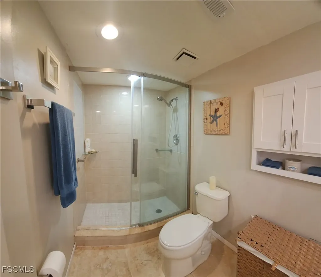5710 Trailwinds Drive Fort Myers FL 33907