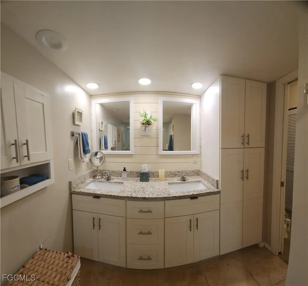 5710 Trailwinds Drive Fort Myers FL 33907
