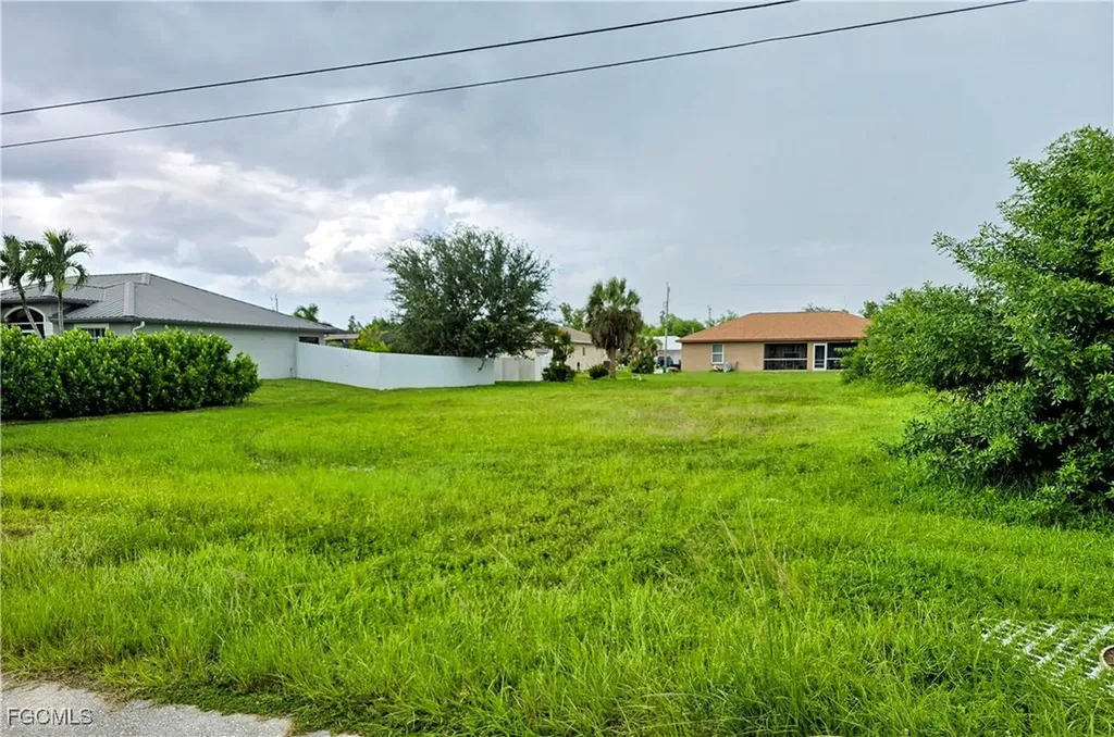 2535 SW 30th Street Cape Coral FL 33914