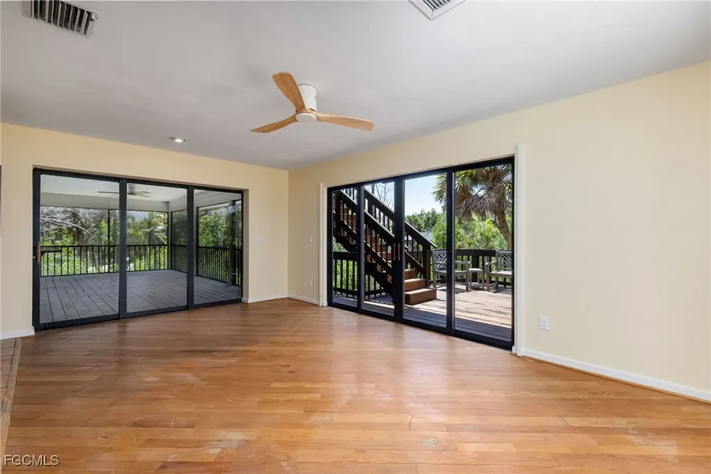 1345 Junonia Street Sanibel FL 33957