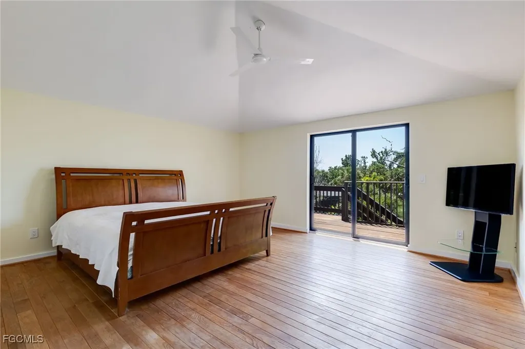 1345 Junonia Street Sanibel FL 33957