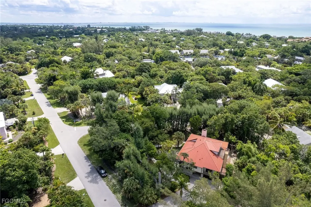 1345 Junonia Street Sanibel FL 33957