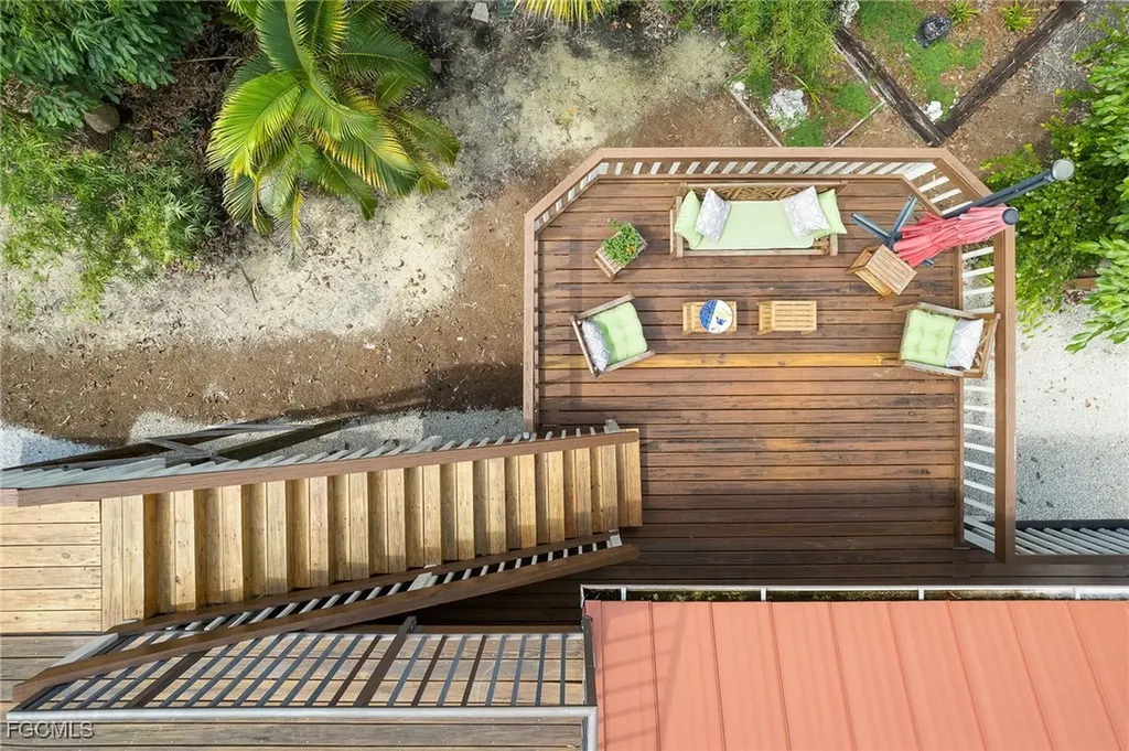 1345 Junonia Street Sanibel FL 33957