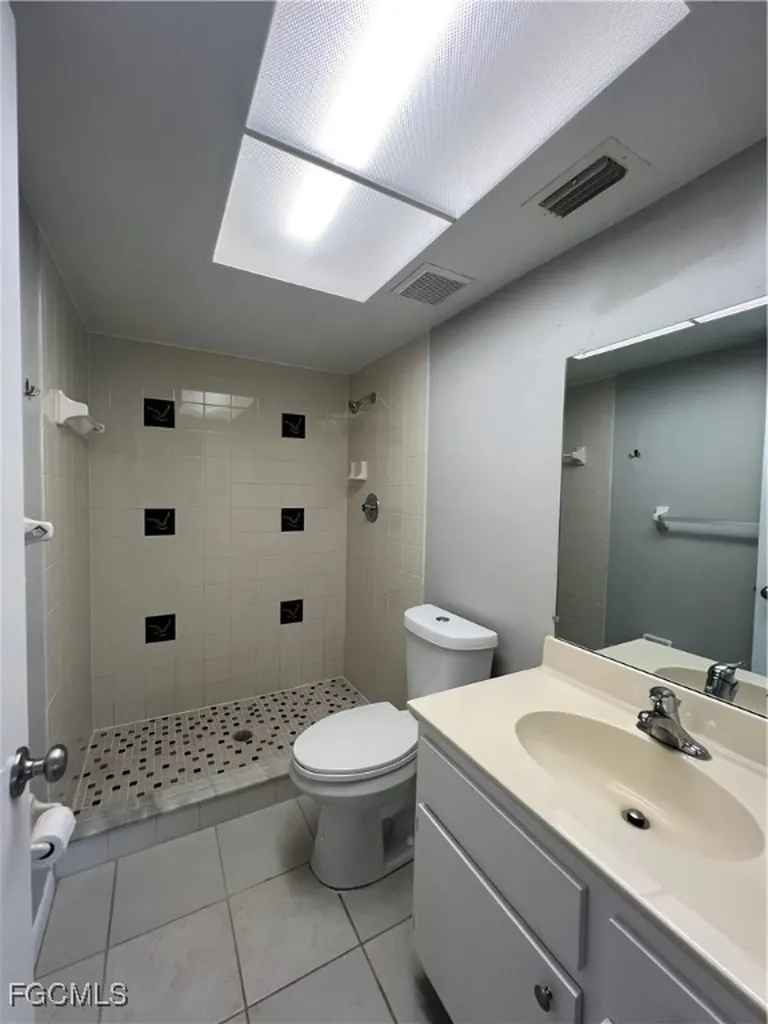 639 SE 13th Avenue Cape Coral FL 33990