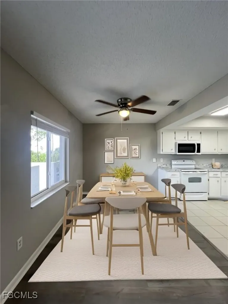 639 SE 13th Avenue Cape Coral FL 33990