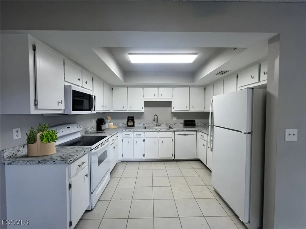 639 SE 13th Avenue Cape Coral FL 33990