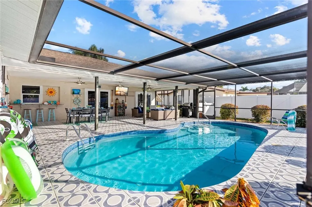 1426 SE 34th Terrace Cape Coral FL 33904