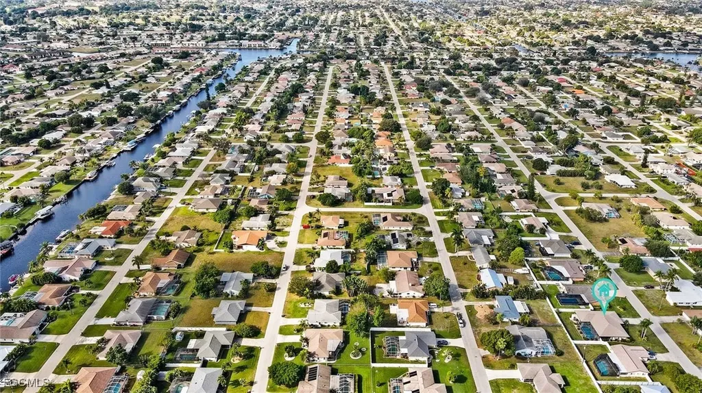 1426 SE 34th Terrace Cape Coral FL 33904