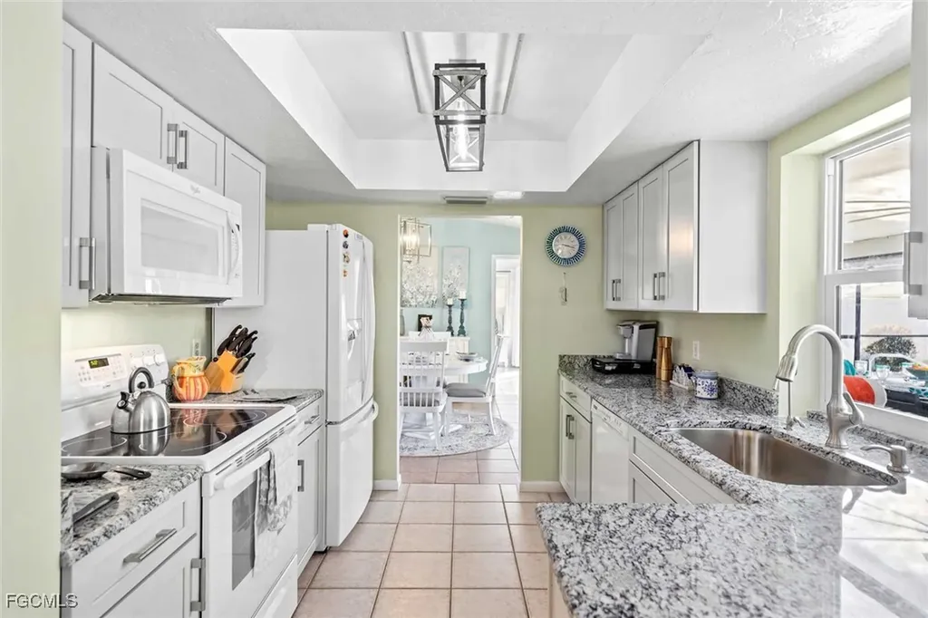 1426 SE 34th Terrace Cape Coral FL 33904