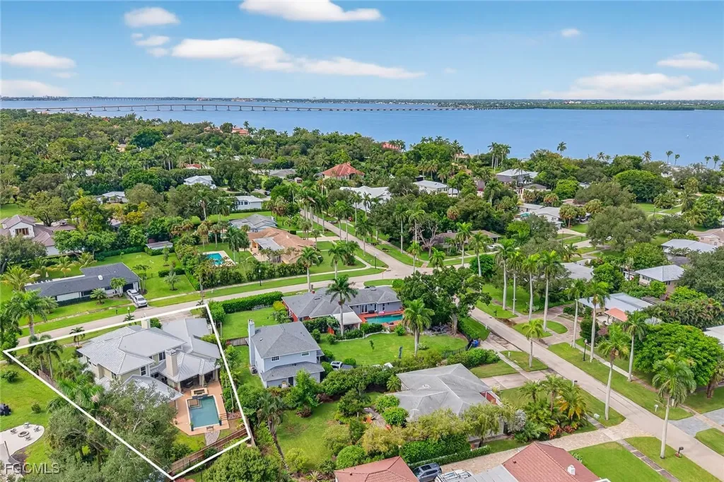 1321 Hanton Avenue Fort Myers FL 33901
