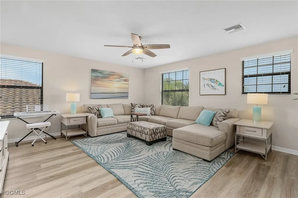 19424 Elston Way Estero FL 33928