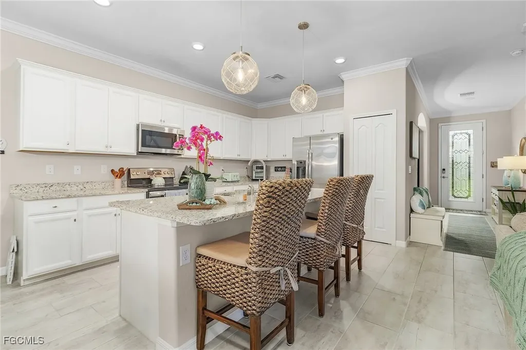 19424 Elston Way Estero FL 33928