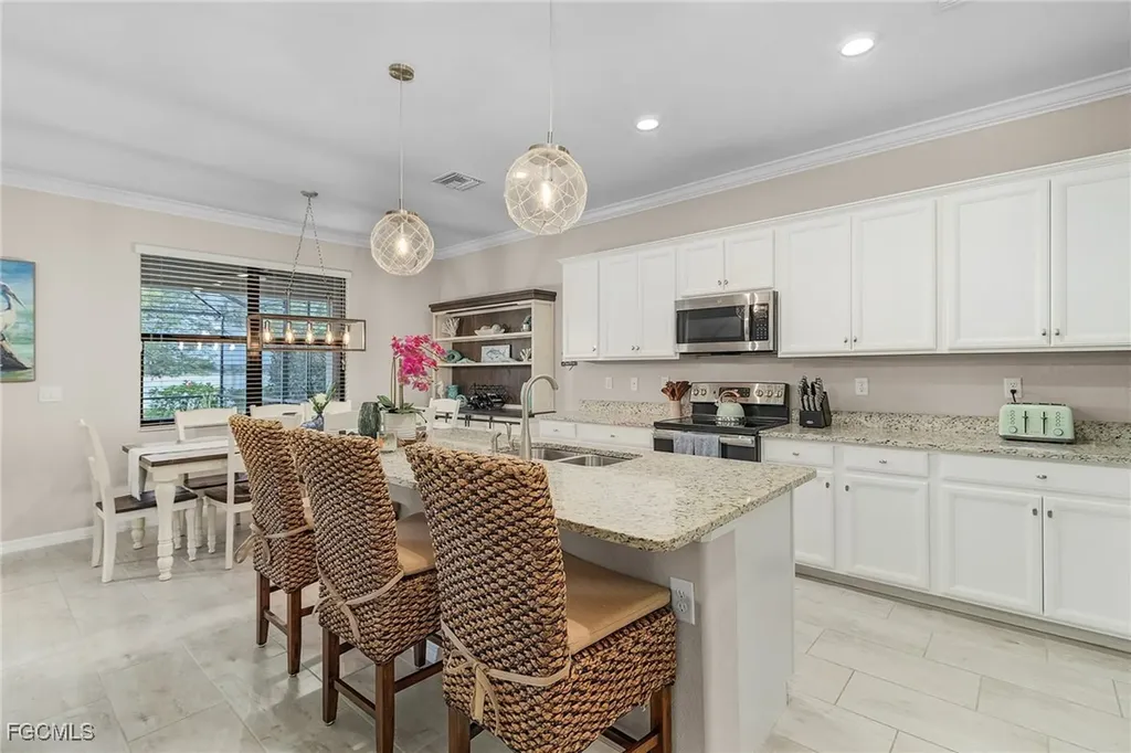 19424 Elston Way Estero FL 33928