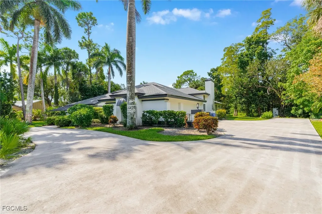 13682 Pine Villa Lane Fort Myers FL 33912