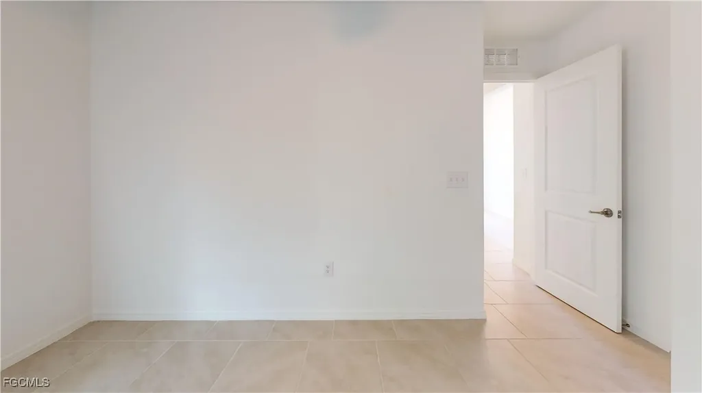 3530 NE 21st Avenue Cape Coral FL 33909