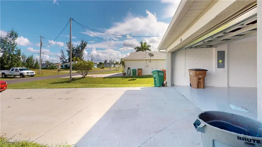 3530 NE 21st Avenue Cape Coral FL 33909