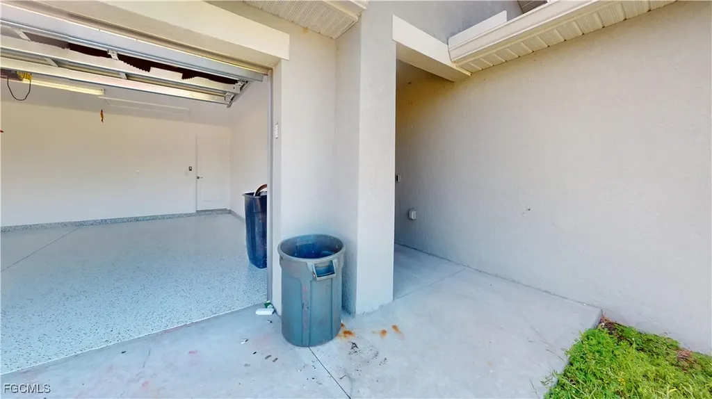 3530 NE 21st Avenue Cape Coral FL 33909